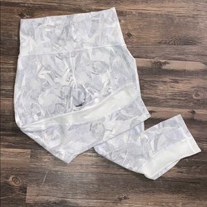 Lululemon pants - size 6 🌟